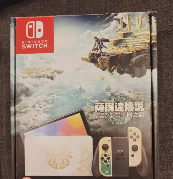 Nintendo switch OLED Zelda للبيع 