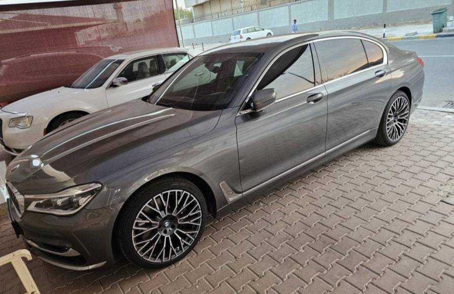 بي ام دبليو ٧٥٠ اي إل  2016 للبيع 