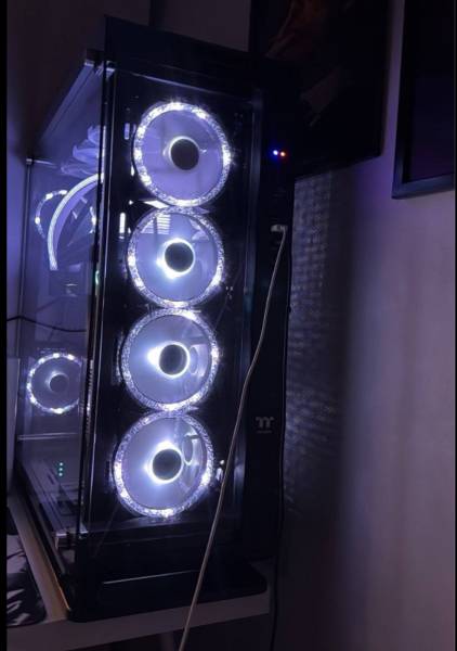للبيع بي سي i9