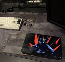 Red Magic 11 Astra للبيع 