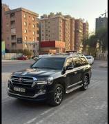 للبيع تويوتا لاند كروزر GXR قراند تورينق V8  2020