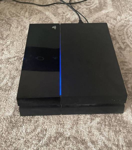 .Playstation 4 للبيع