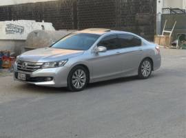 للبيع هوندا اكورد 2016