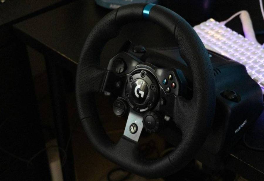 Logitech G923 Racing Wheel with Shifter للبيع 