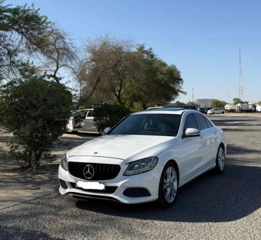 للبيع مرسيدس C300 2018 