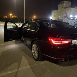 للبيع BMW 740i 2016