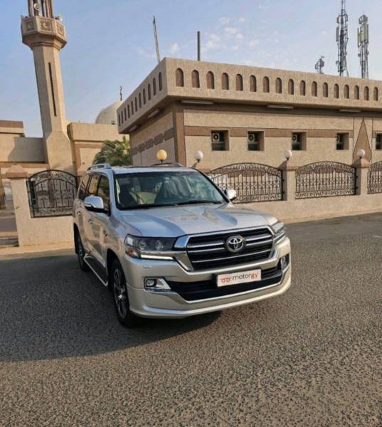 للبيع Toyota Land Cruiser GXR