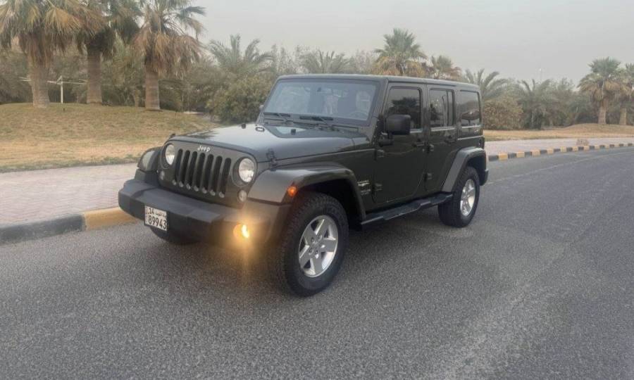 للبيع جيب رانجلر 2015 