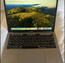 للبيع MacBook pro 2019