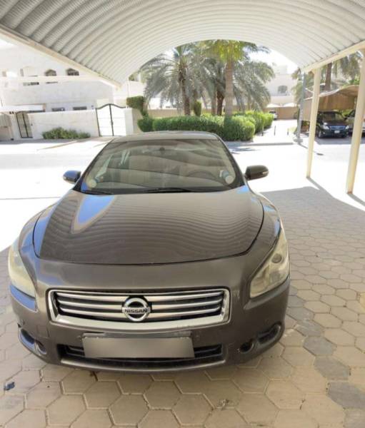 للبيع Nissan maxima 2014