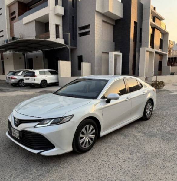 للبيع تويوتا كامري  LE  هايبرد 2020