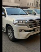 للبيع تويوتا لاندكروزر 2017