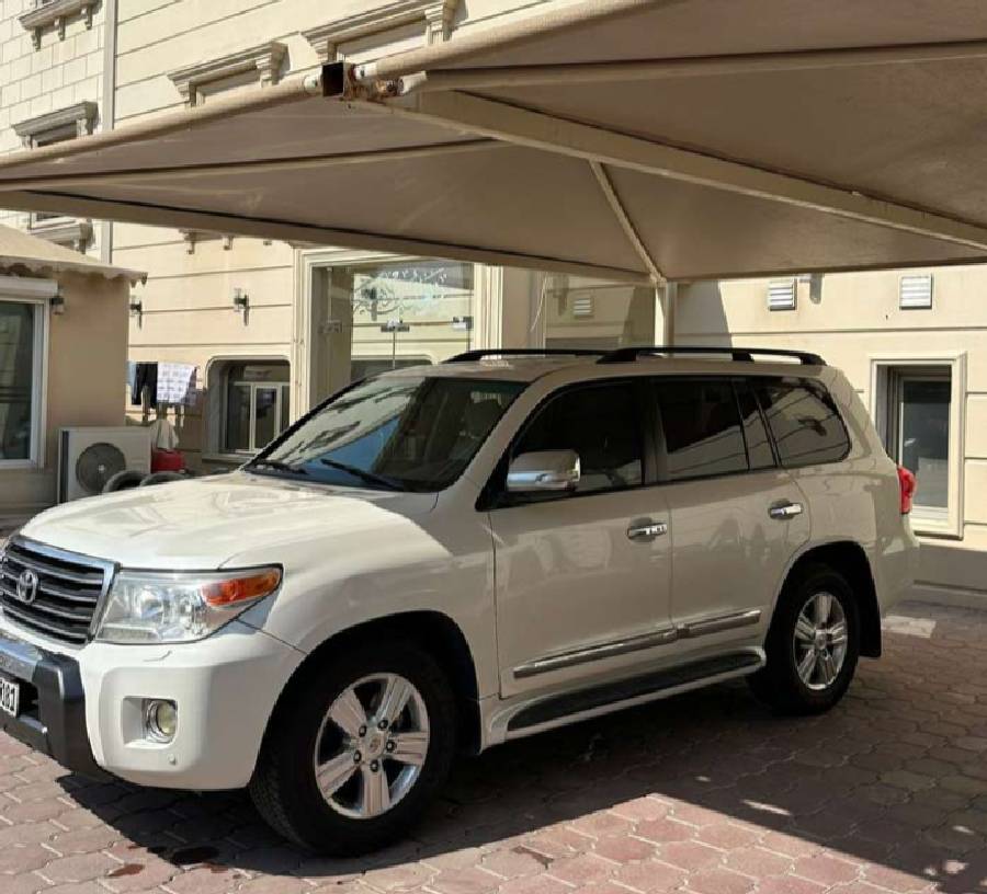 تويوتا لاندكروزر GXR 2015 للبيع 