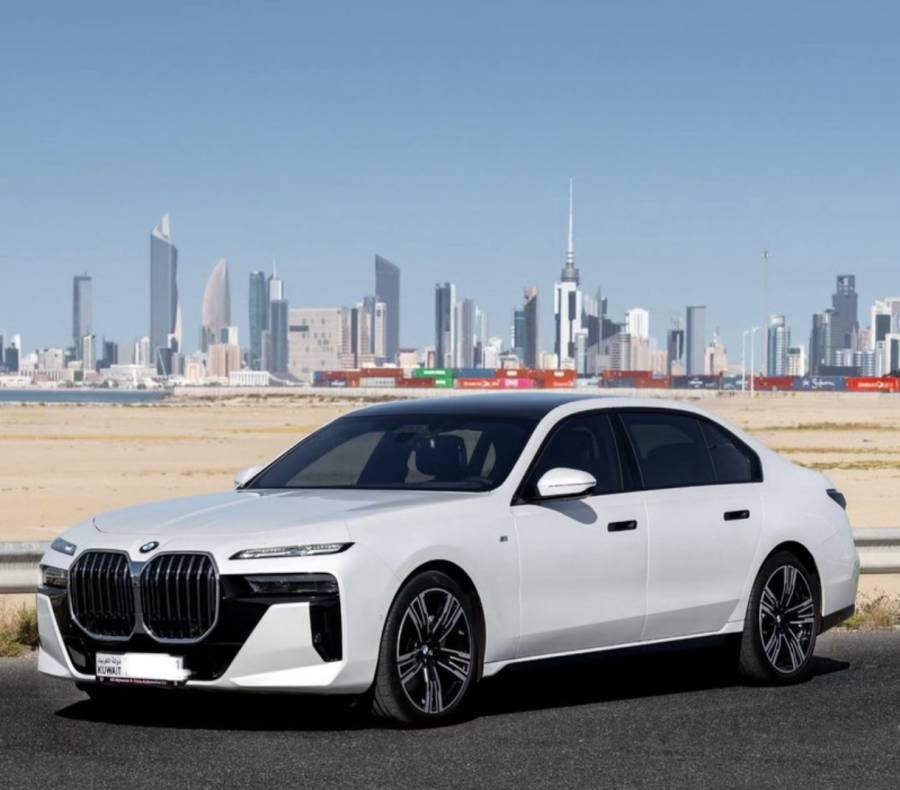 2023 BMW 740i للبيع 