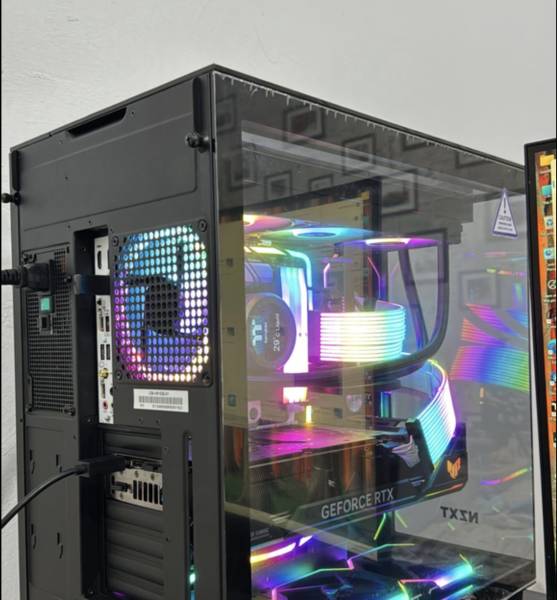 للبيع Gaming PC High-End