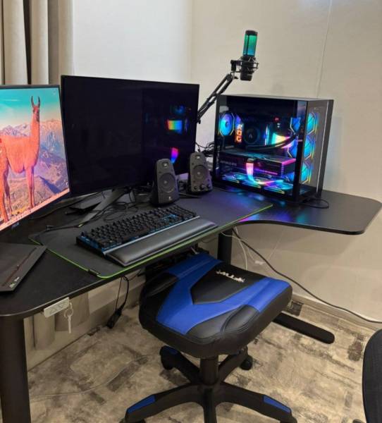 PC للبيع 