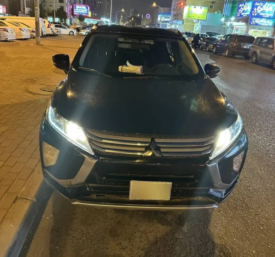 2019 ميتسوبيشي اكلبس كروس للبيع 