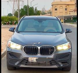 للبيع BMW X1  2022
