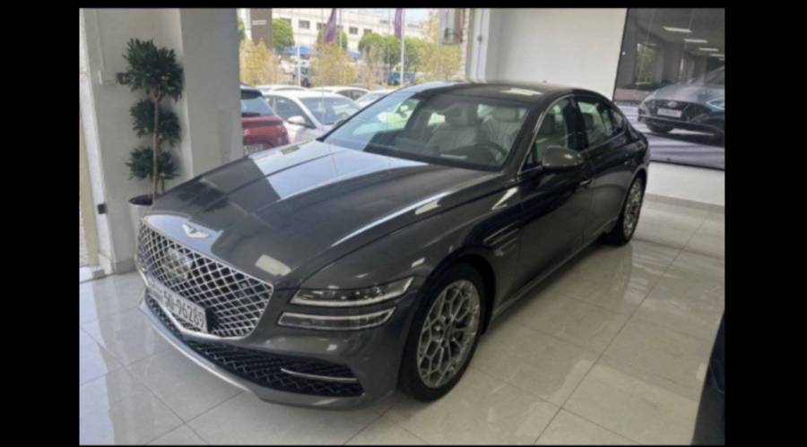 G8 2021 جينسس للبيع 