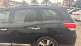 2014 نيسان باثفايندر للبيع 