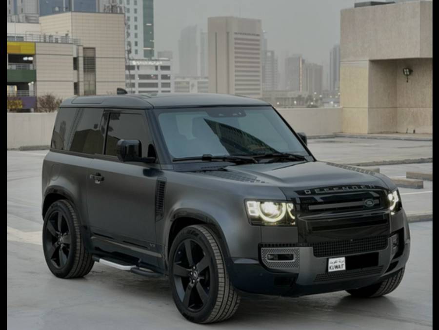 للبيع لاند روفر ديفندر 90  V8 2023