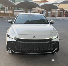 TOYOTO CROWN  HYBRID 2023