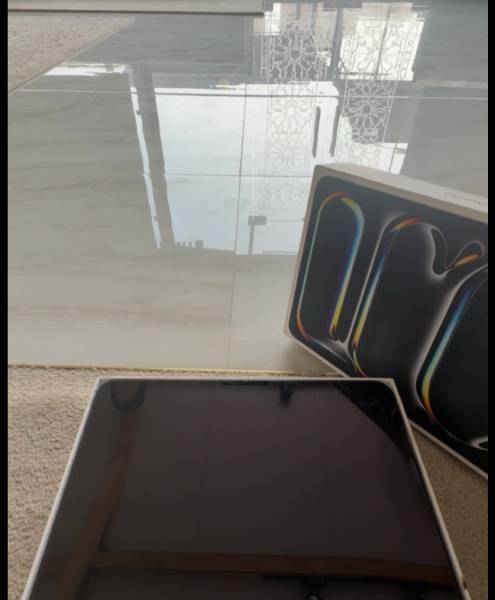 ايباد M4 للبيع 