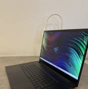 Razer Blade 17 للبيع 