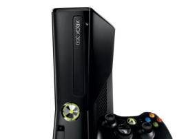 Xbox and controller للبيع 