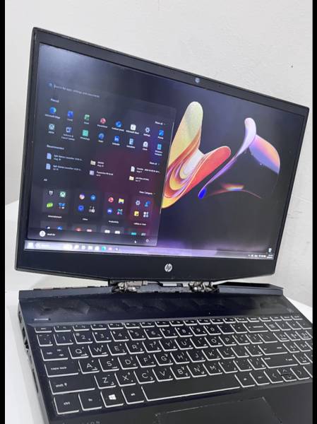 لابتوب HP قيمنق للبيع 