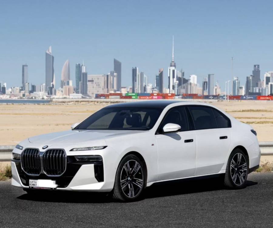 2023  BMW 740i M Sport للبيع 