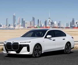 2023  BMW 740i M Sport للبيع 