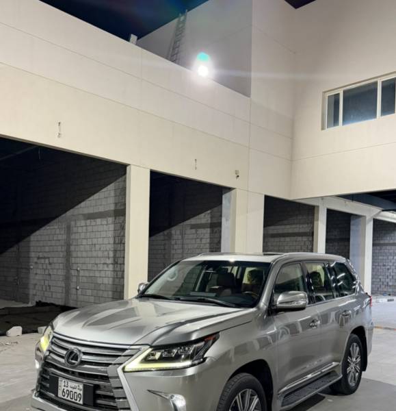 2016 LX570 Titanium للبيع لكزس 