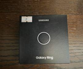 Galaxy ring للبيع 