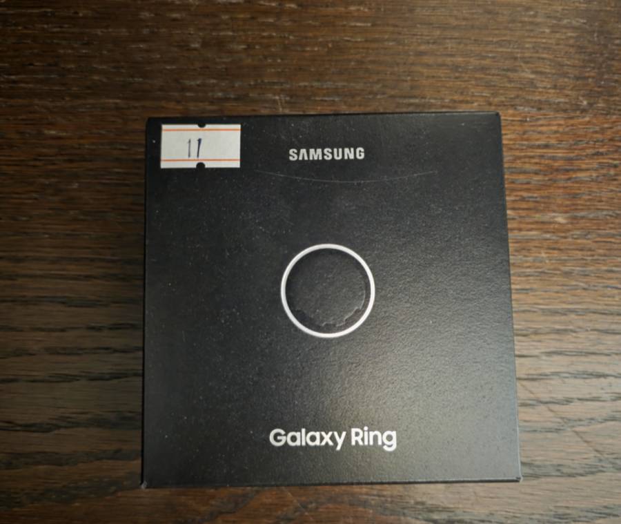 Galaxy ring للبيع 
