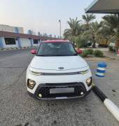 2021 کیا سول للبيع 
