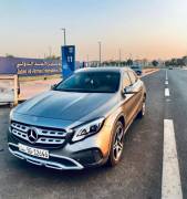 للبيع مرسيدس GLA250 4MATIC  2018
