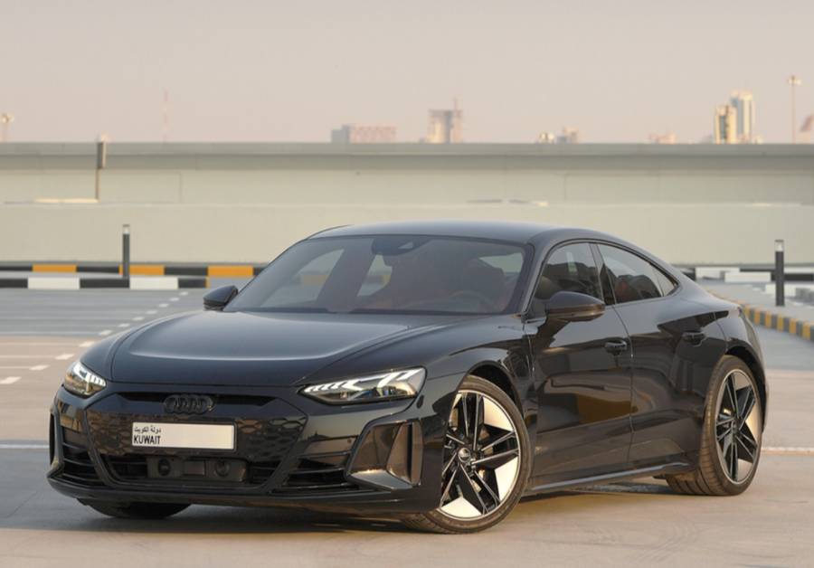 للبيع أودي RS e-tron GT  2023
