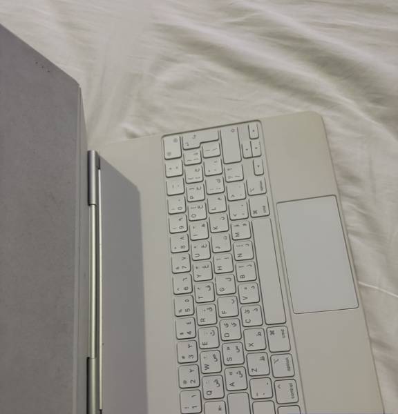 Apple magic keyboard 11 inch للبيع 