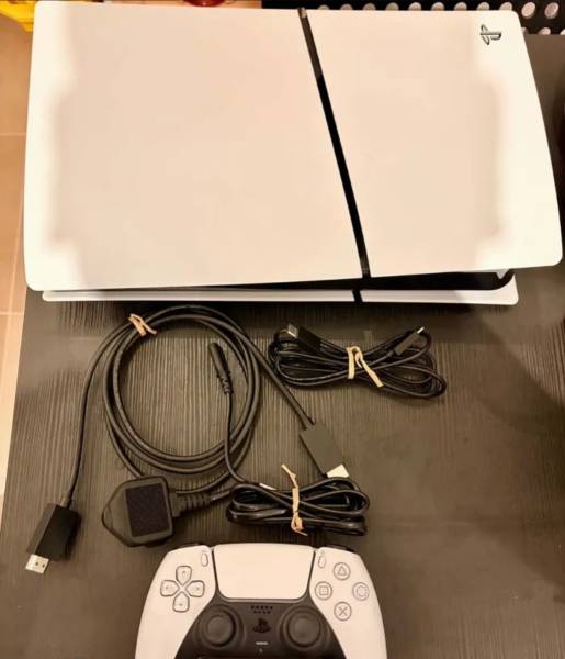 PlayStation 5 slim للبيع 
