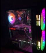 PC للبيع 