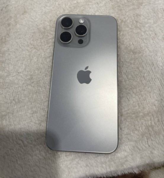 أيفون ١٥ برو ماكس للبيع