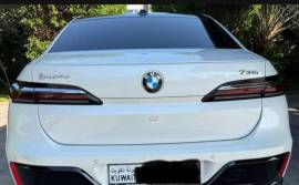 للبيع بي ام دبليو 735i موديل 2023