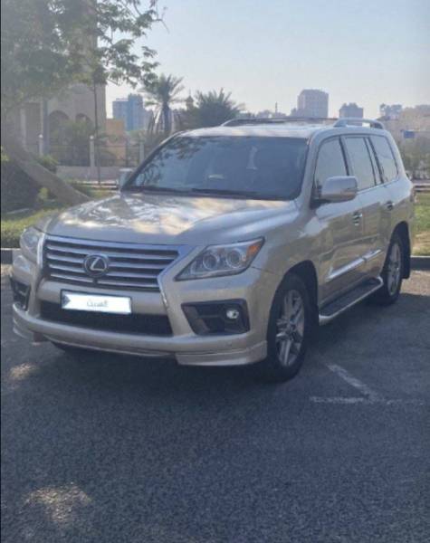 للبيع لكزس 570 LX 2014