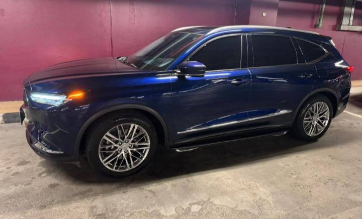 اكيورا 2023 MDX للبيع 
