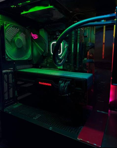 PC Radeon 6700xt للبيع 