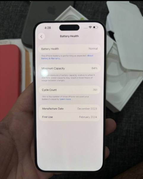 Iphone 15 pro max للبيع 