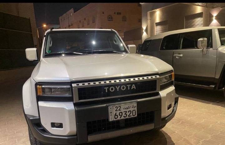 تويوتا برادو موديل ٢٠٢٤ TX للبيع 
