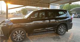 لكزس LX 2018 للبيع 