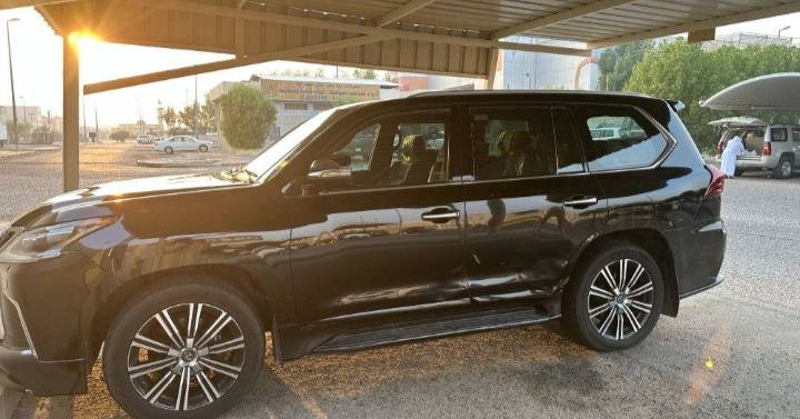 لكزس LX 2018 للبيع 